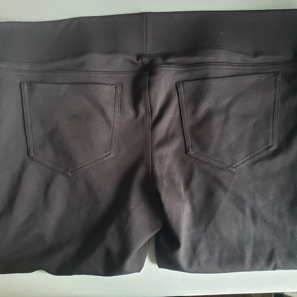 NWOT Maternity Inset Panel Ponte Pants Black - Picture 4 of 6